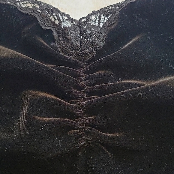 Vintage Apt. 9 Stretch Black Velvet Tank Top in S - Picture 7 of 12